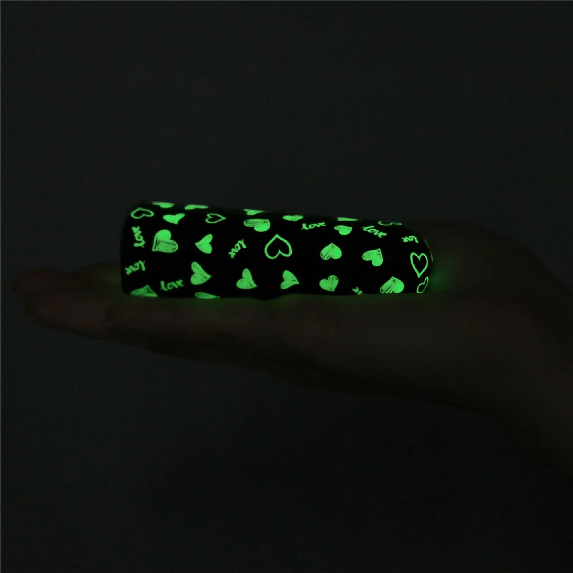 Вибратор для клитора LoveToy Heart Massager Glow In The Dark, 8,5 см (черный)