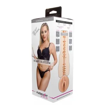 Реалистичный мастурбатор Fleshlight Blake Blossom Bombshell (телесный)