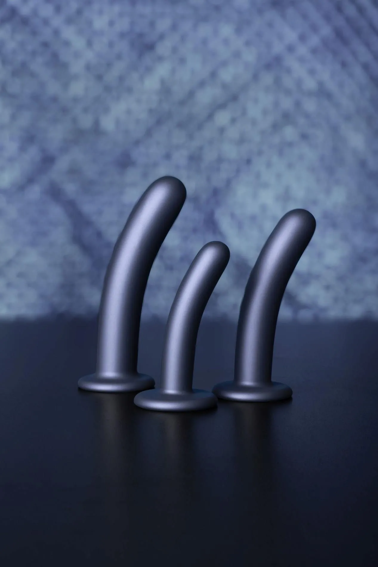 Фаллоимитатор Ouch! Smooth G-Spot Dildo 7'', 17.7 см (серый)