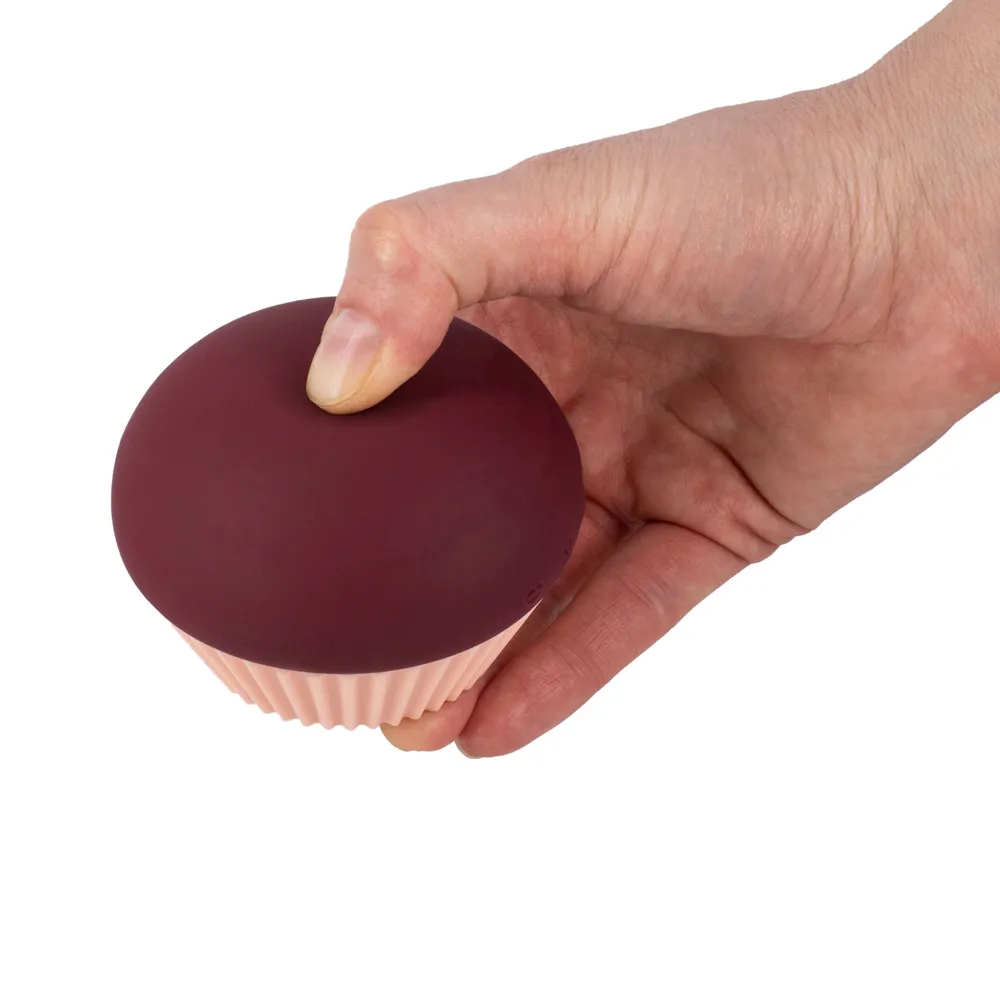 Lola Games Cherry Cupcake - Bezdotykowy stymulator łechtaczki z wibracjami, Bordоwy, 5.6 cm