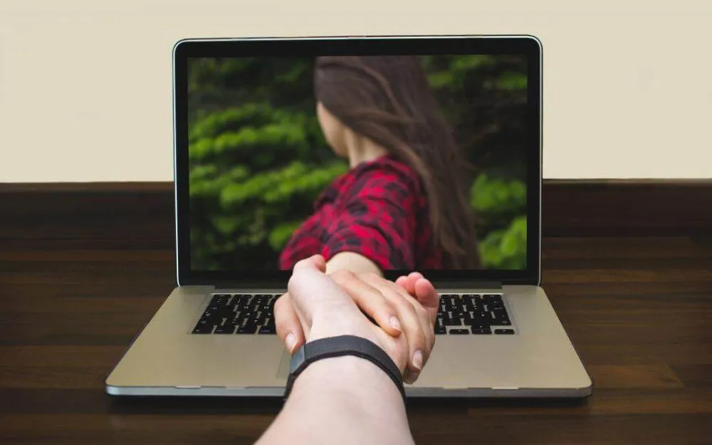 Секс на расстоянии: как сохранить интимность