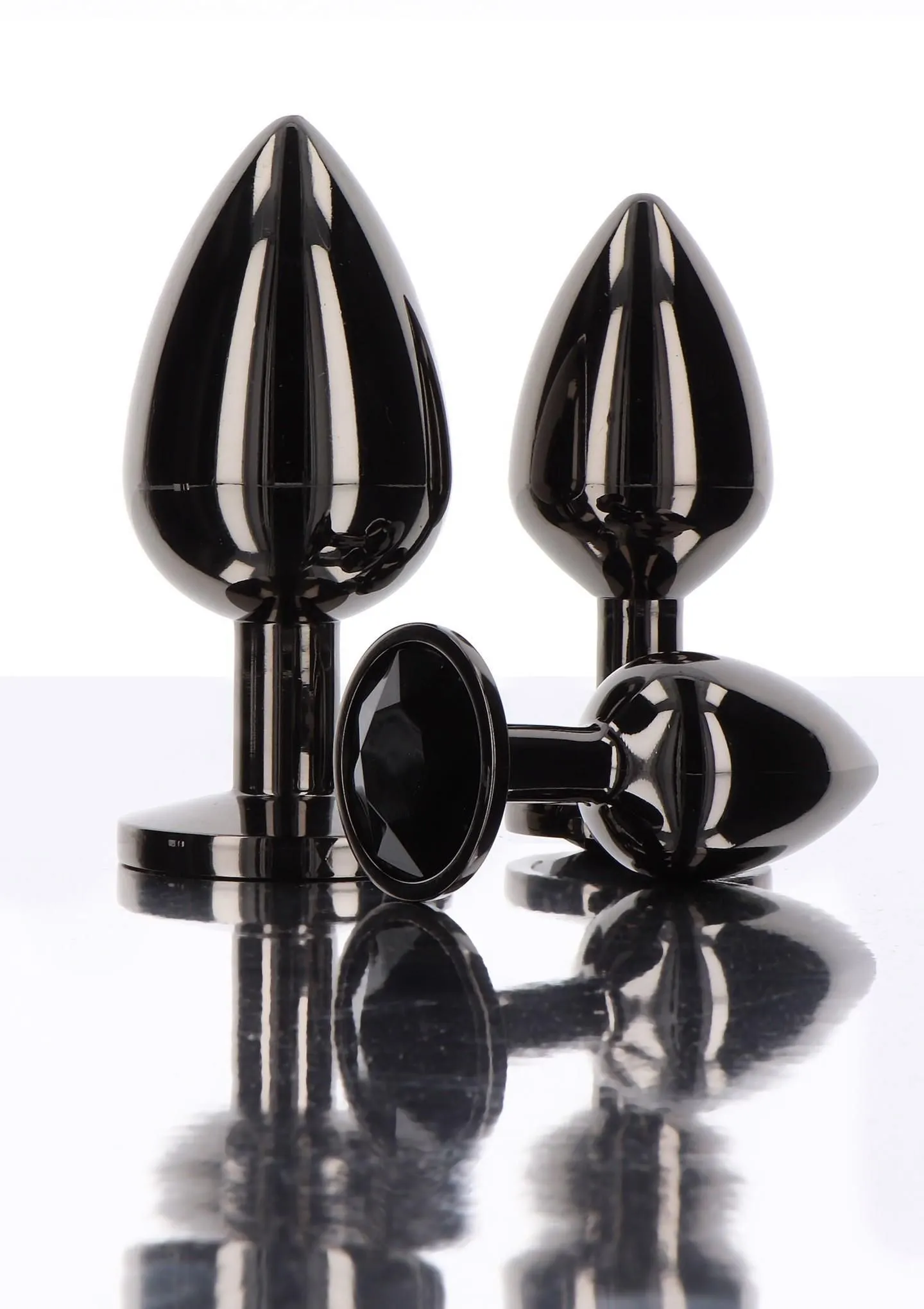 Анальная пробка Taboom Butt Plug With Diamond Jewel M, 8.5 см (черный)
