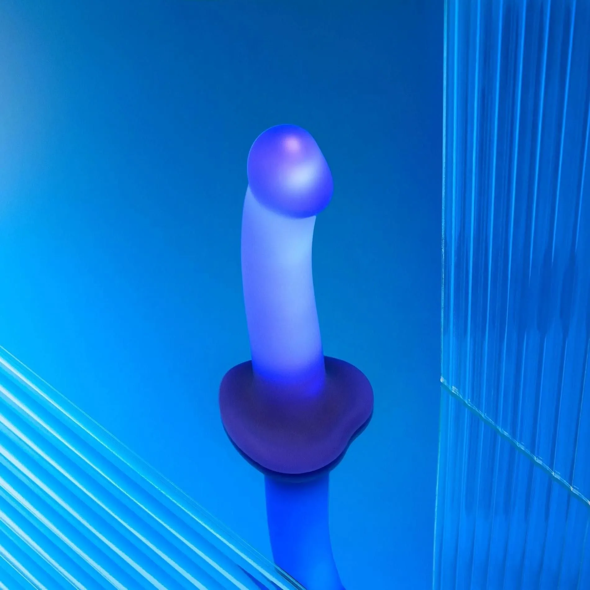 Фаллоимитатор Strap-on-me M, 18 см (синий)