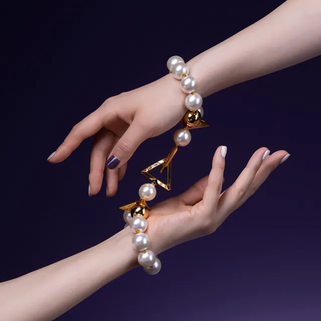 UPKO Moist Eyes Pearl Bracelet / Handcuffs -, Жемчужный, 27 cm