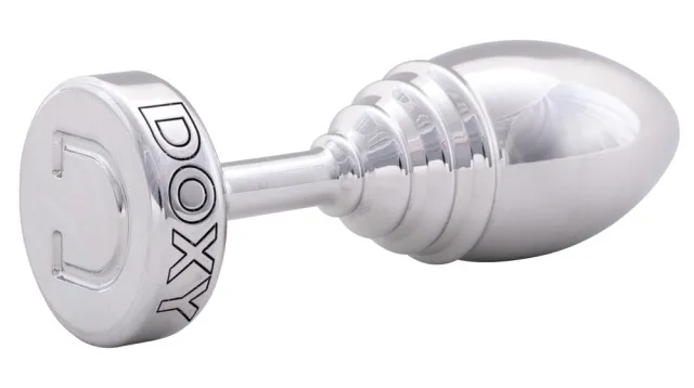 Анальная пробка Doxy Ribbed Butt Plug, 11 см (серебристый)