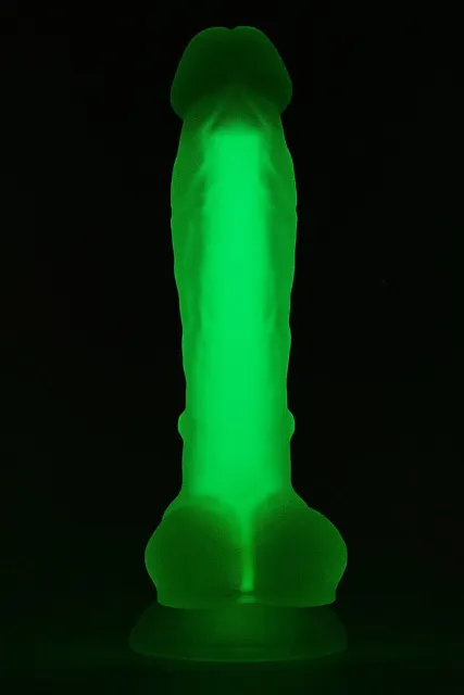 Фаллоимитатор Radiant Glow In The Dark Soft, 17,5 см (зеленый)