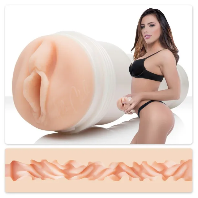 Реалістичний мастурбатор Fleshlight Adriana Chechik Empress (тілесний)