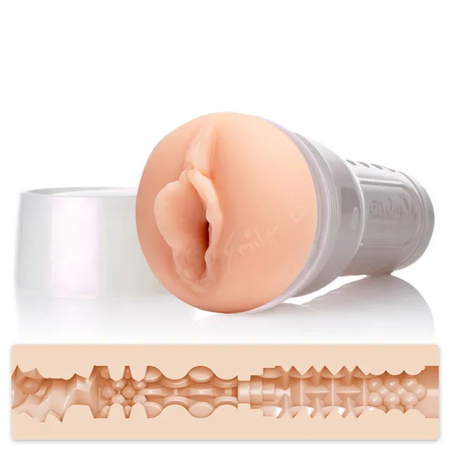 Мастурбатор Fleshlight Emily Willis Squirt (телесный)