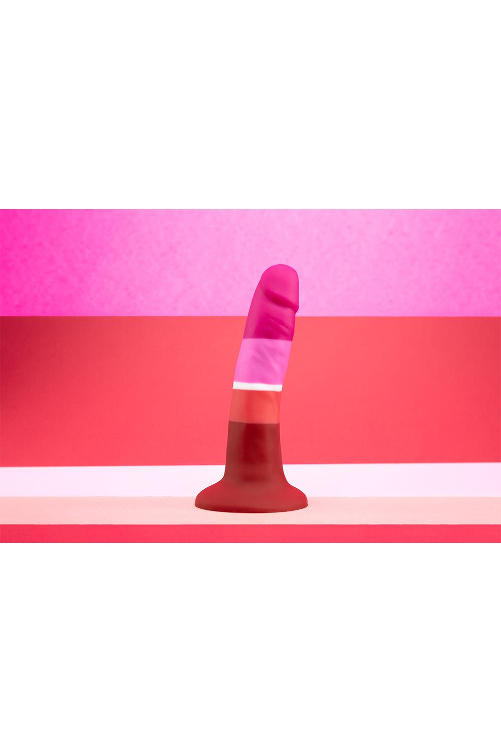 Фаллоимитатор Blush Avant Pride P3, 13.9 см (мульти)