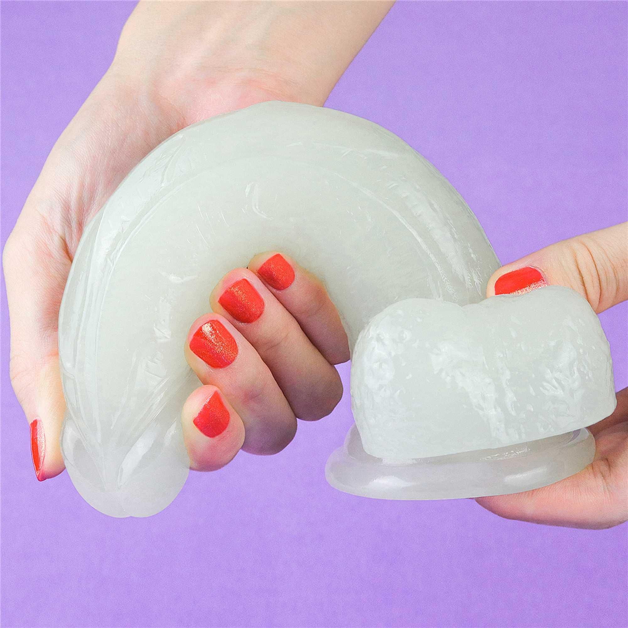 Неоновый фаллоимитатор LoveToy Lumino Play, 19 см (голубой)