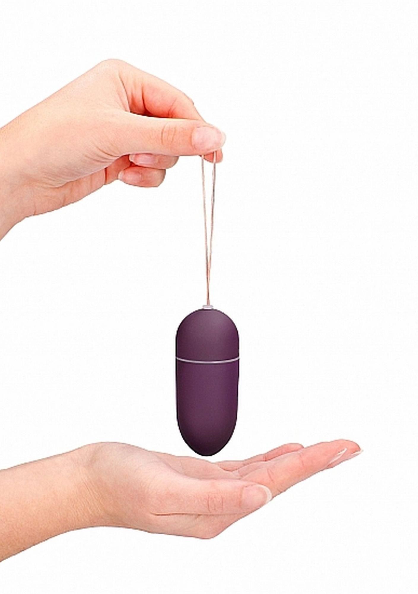 Виброяйцо ShotsToys Remote Vibrating Egg, 8 см (фиолетовый)