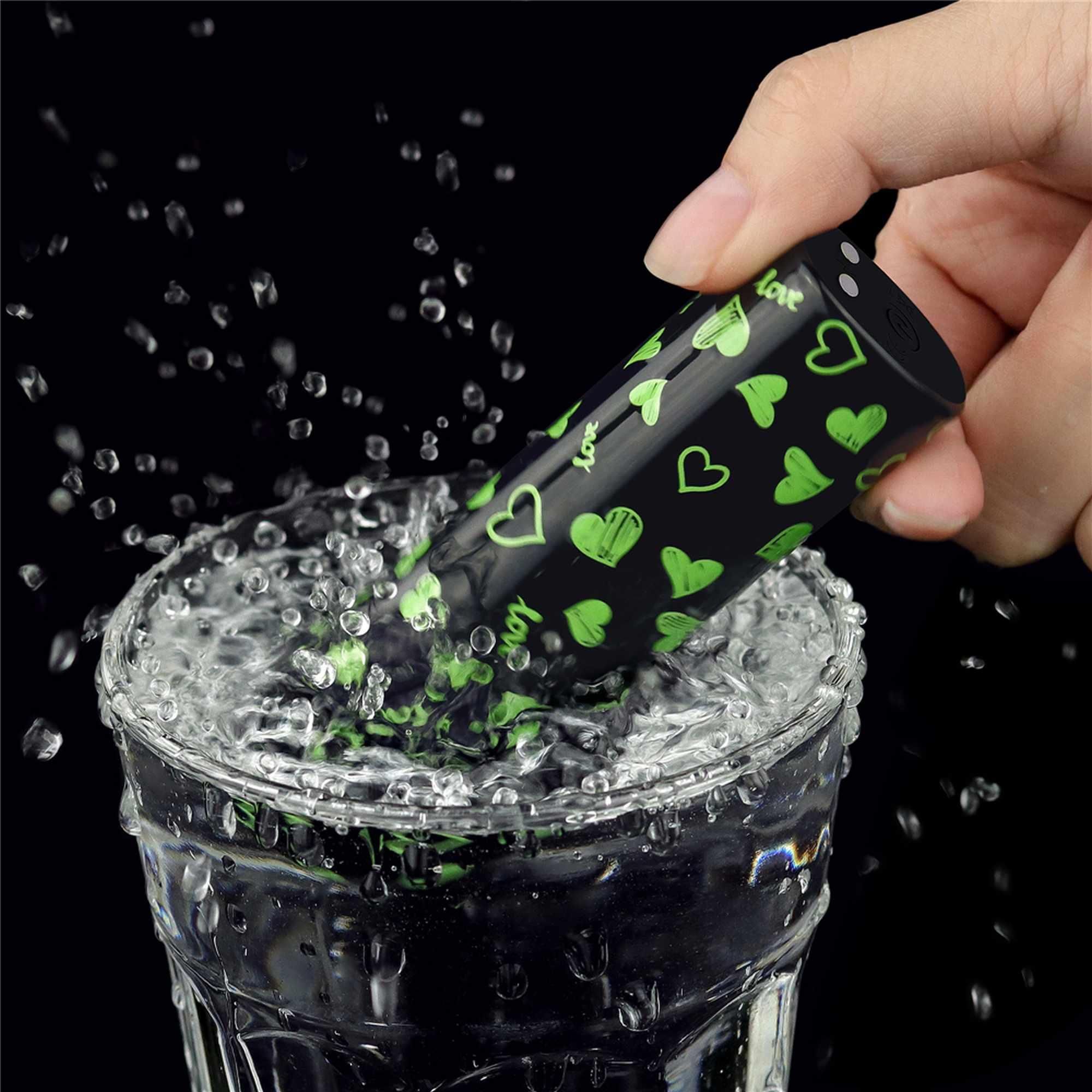 Wibrator łechtaczkowy LoveToy Heart Massager Glow In The Dark, 8,5 cm (czarny)