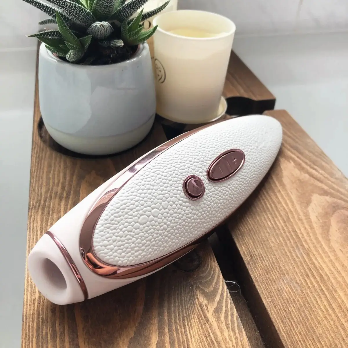 Вакуумный стимулятор клитора Satisfyer Pret A Porter (розовый)