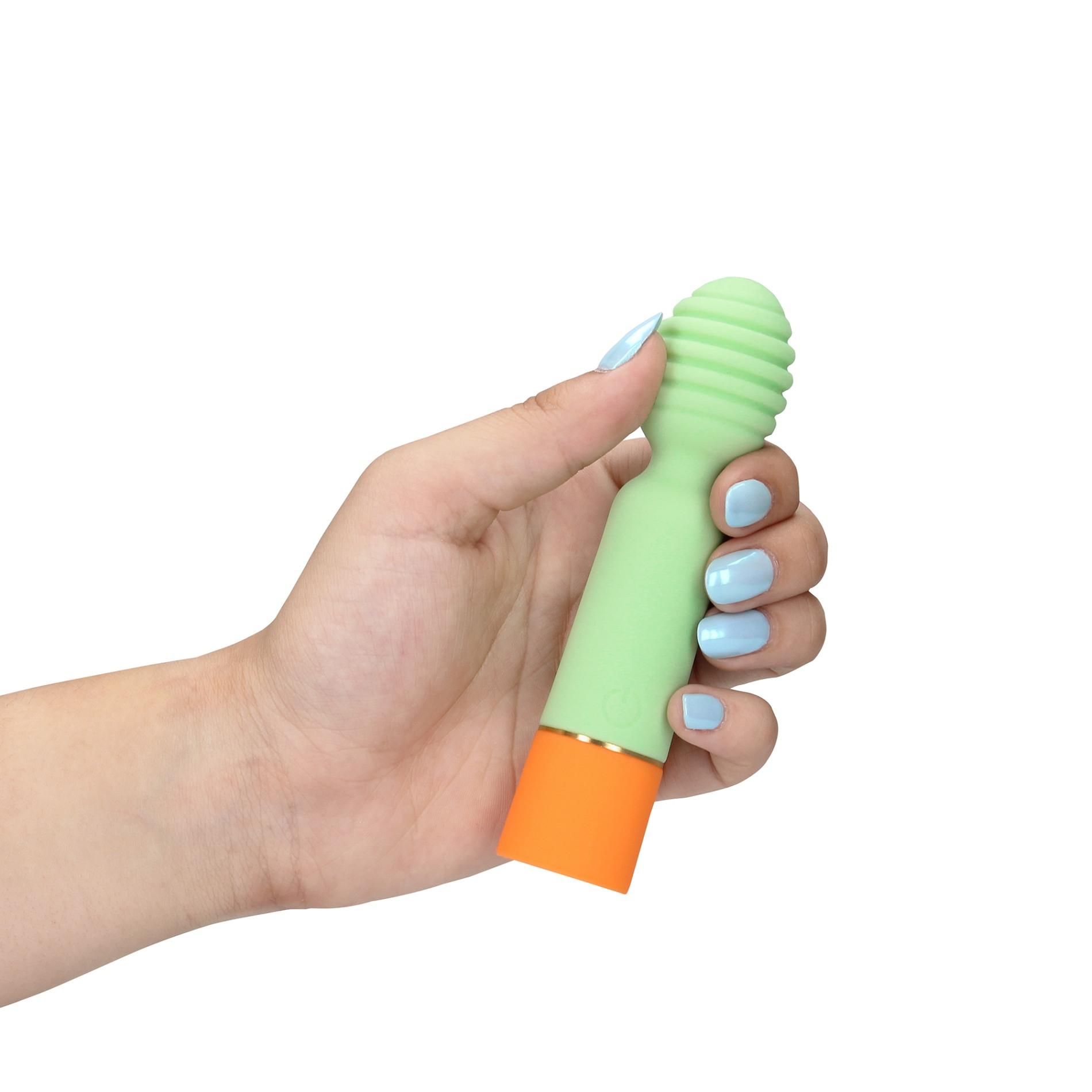 Вибратор Loveline Ribbed Mini, 12 см (зеленый)