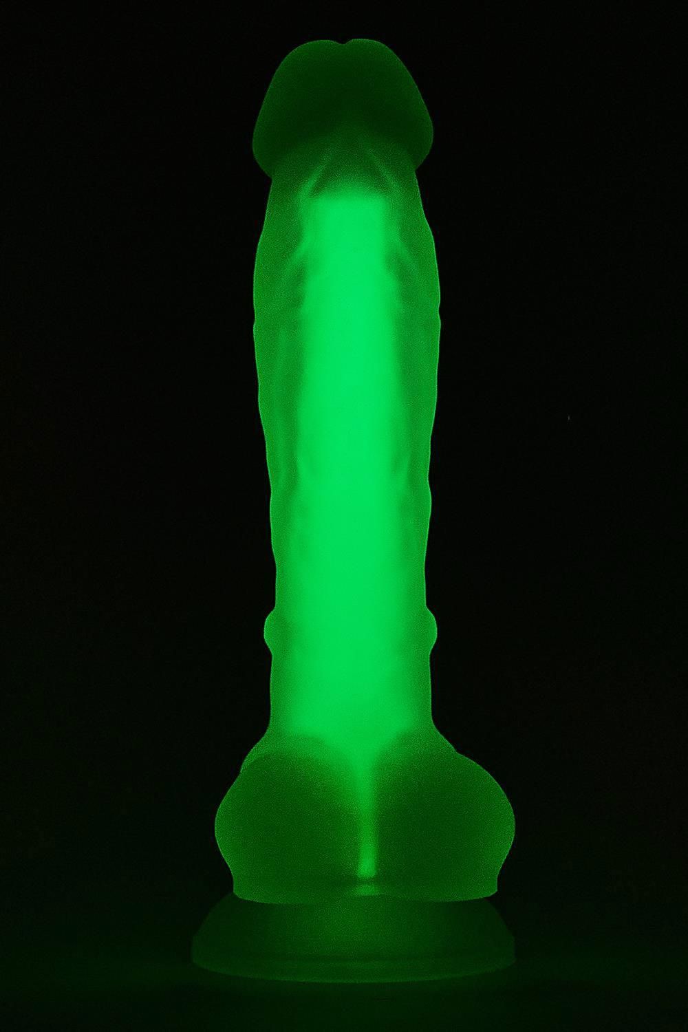 Фаллоимитатор Radiant Glow In The Dark Soft, 17,5 см (зеленый)