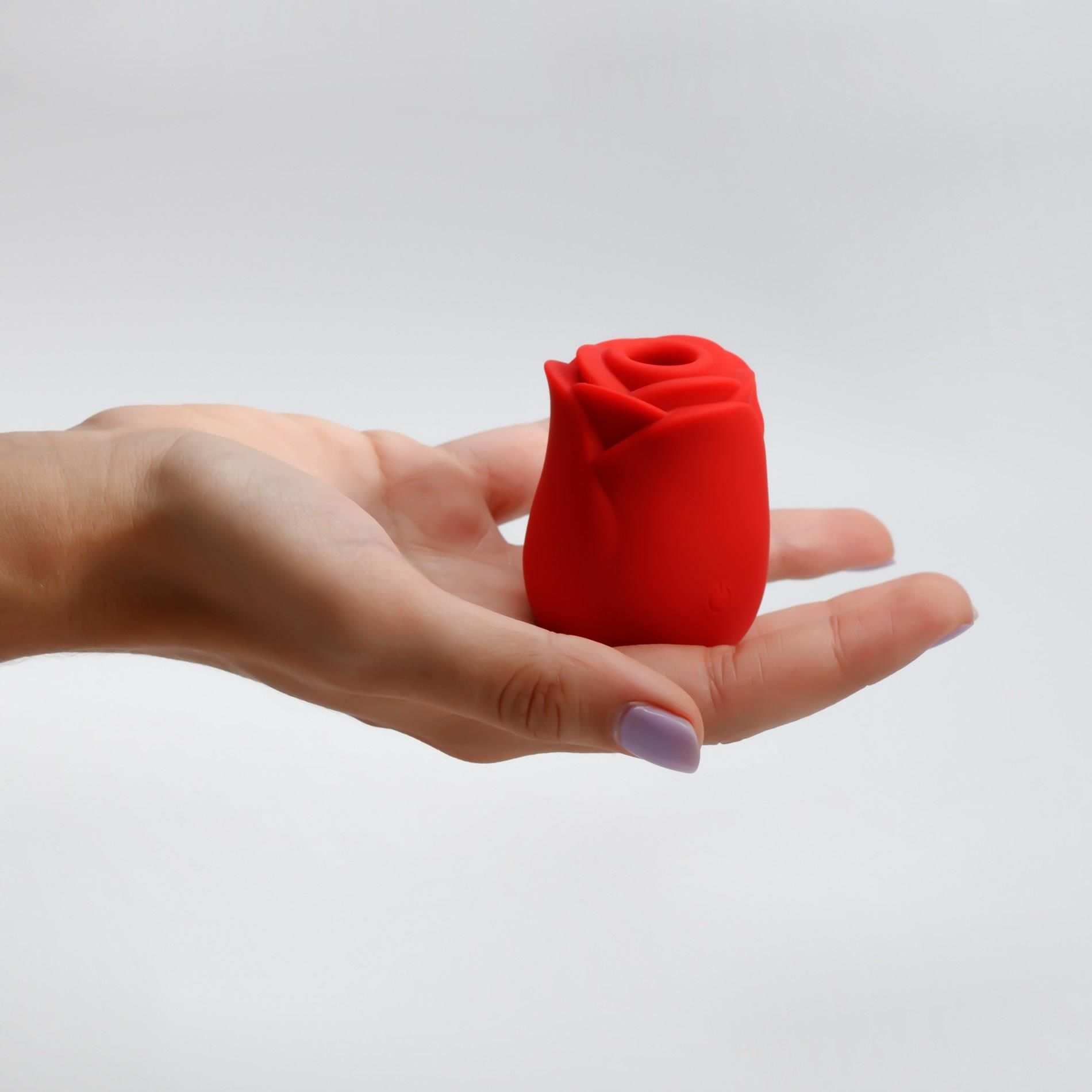 Вакуумный стимулятор клитора Crushious Rosita (красный)