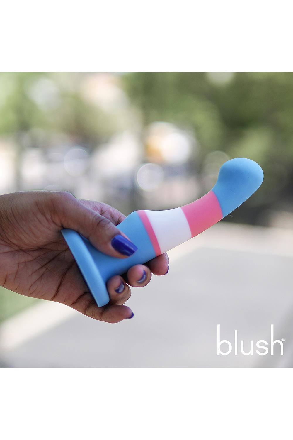 Фаллоимитатор Blush Avant P2, 15.2 см (мульти)