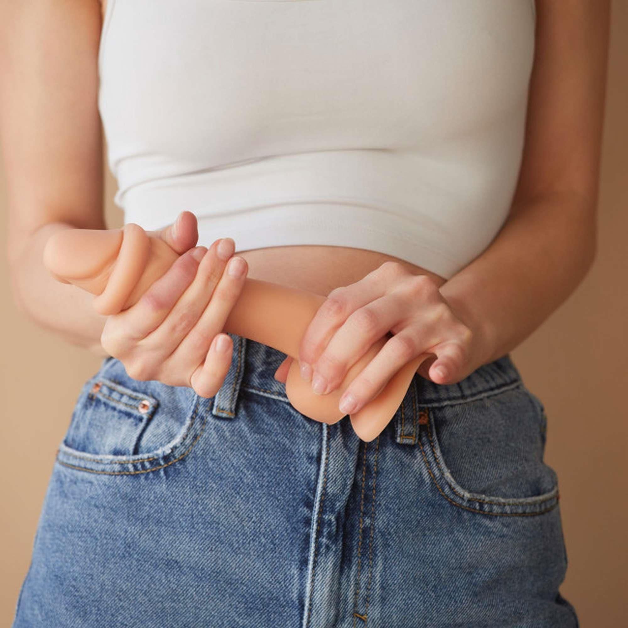 Фаллоимитатор Strap-On-Me Sliding Skin Realistic М, 13,4 см (телесный)