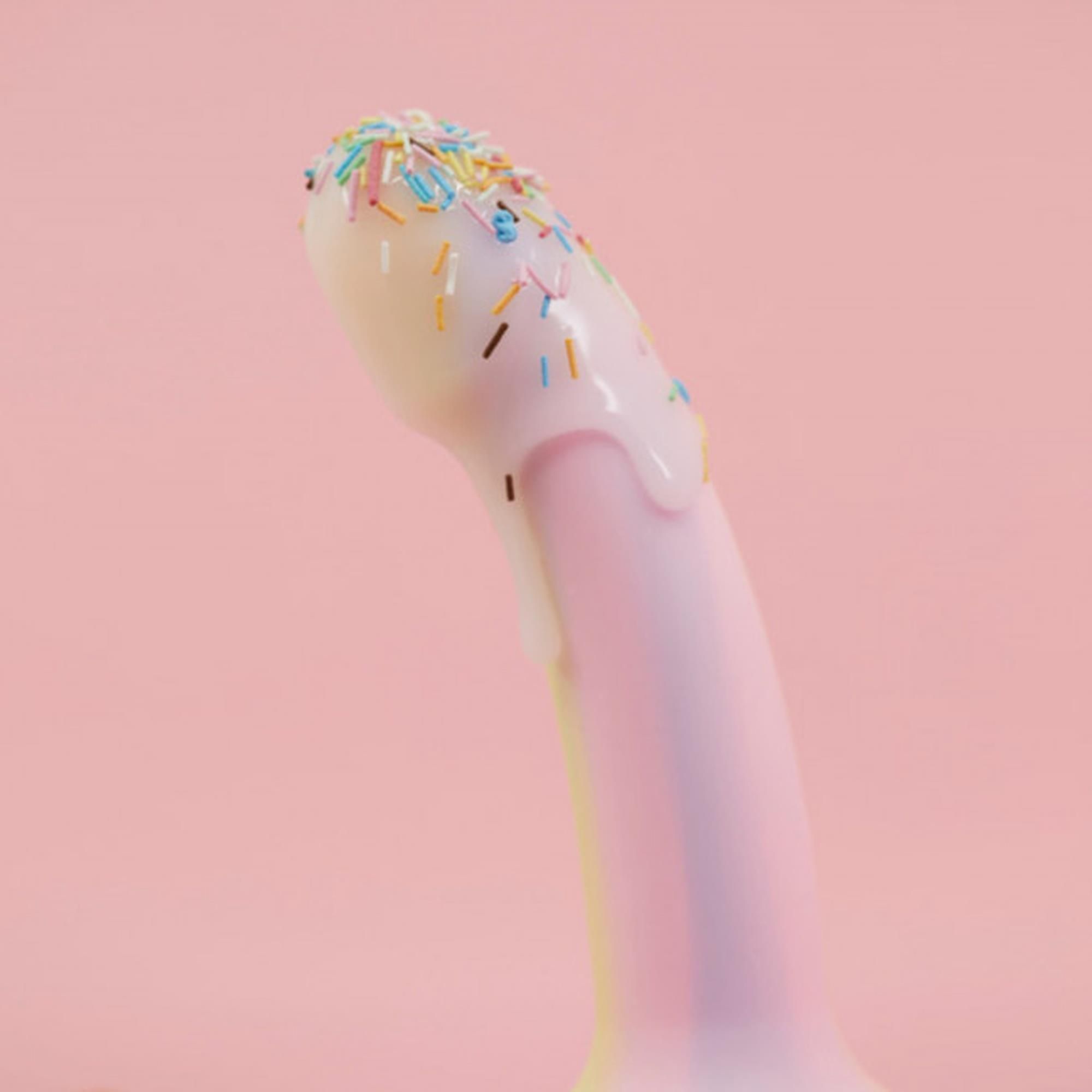 Неоновый фаллоимитатор Love To Love Dildolls Fantasia, 14,8 см (радужный)