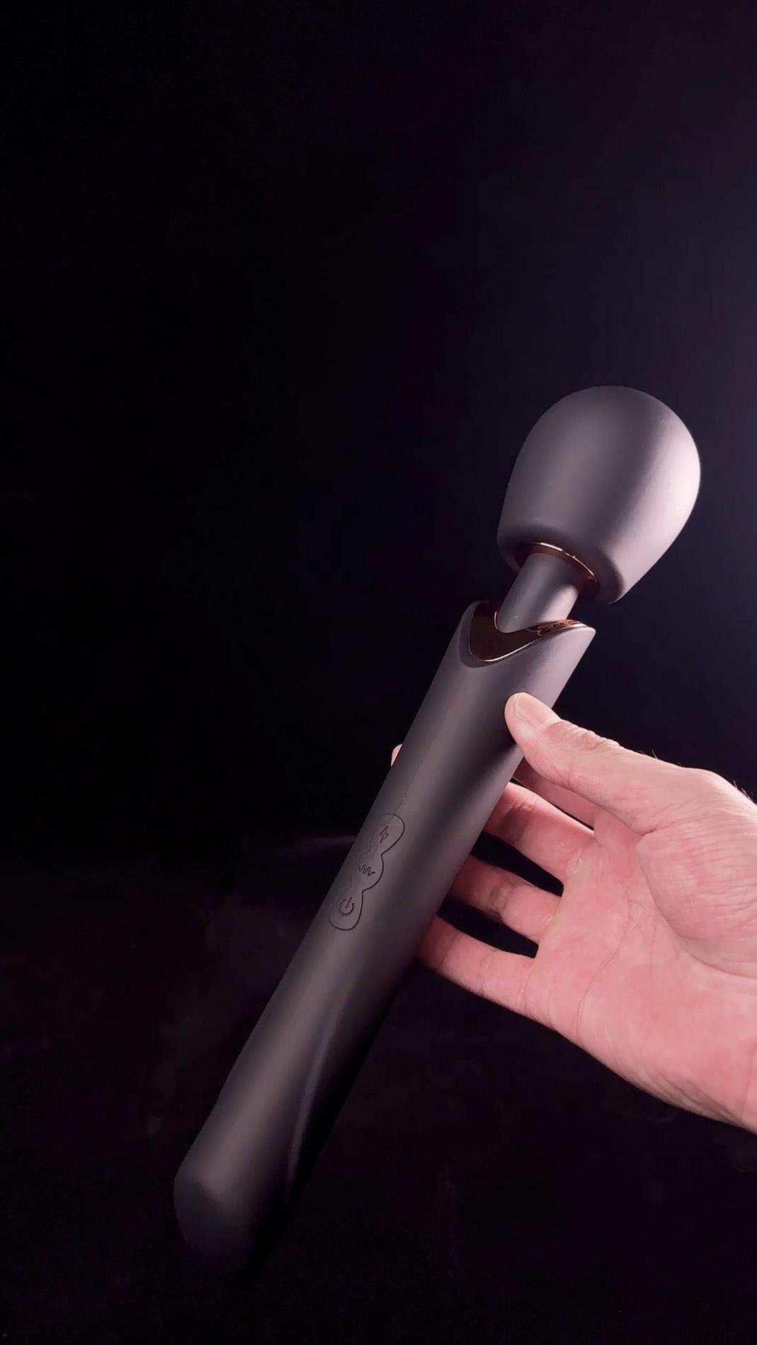 Вибратор B - Series Cute Perfect Wand, 30 см (черный)