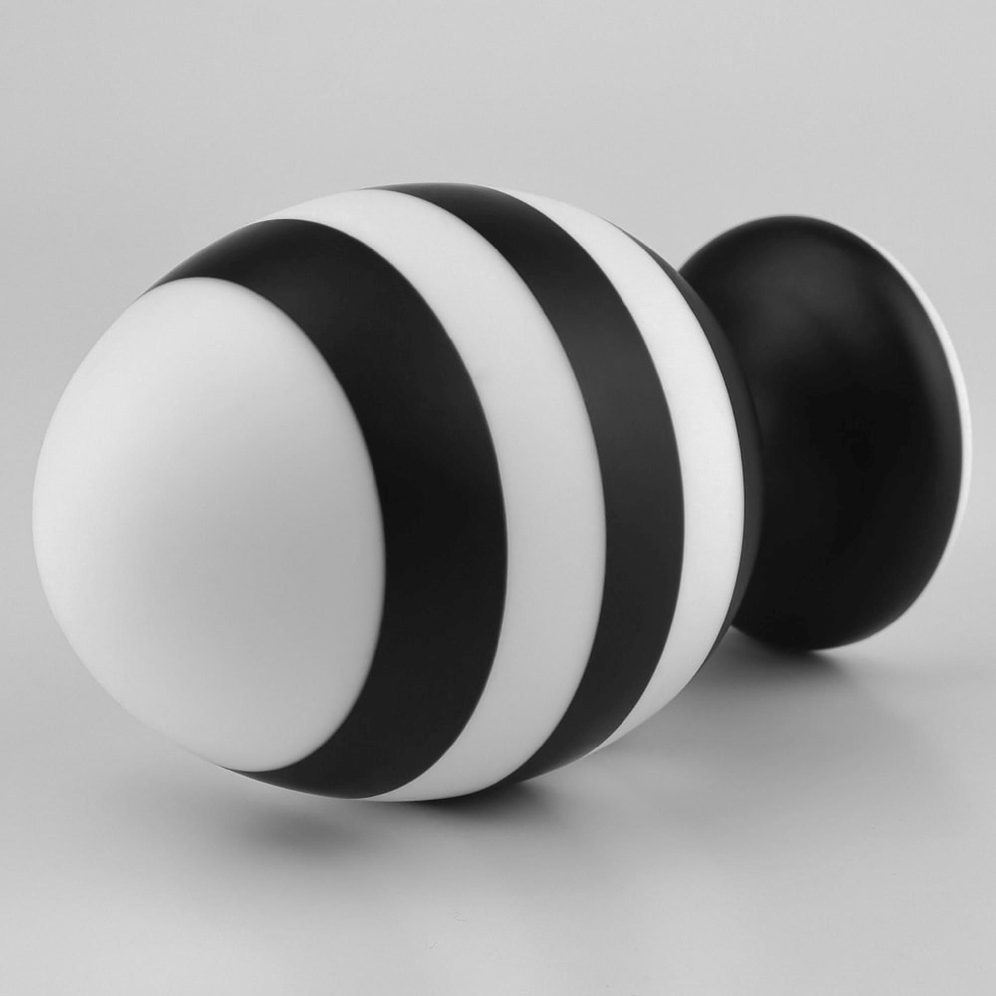 Korek analny LoveToy X-Missioner, 14 cm (czarny-biały)