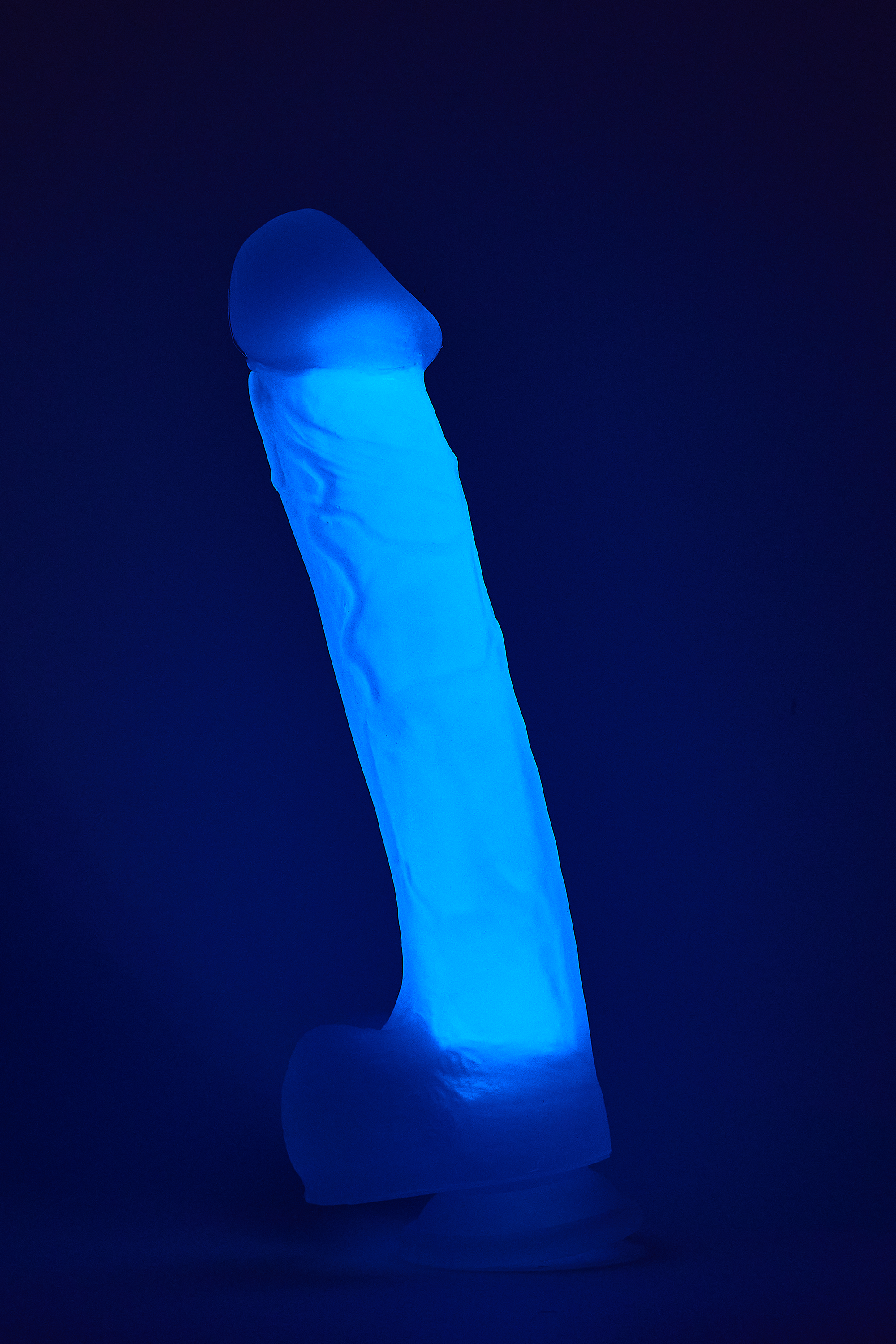 Неоновый фаллоимитатор DreamToys Radiant, 19 см (синий)