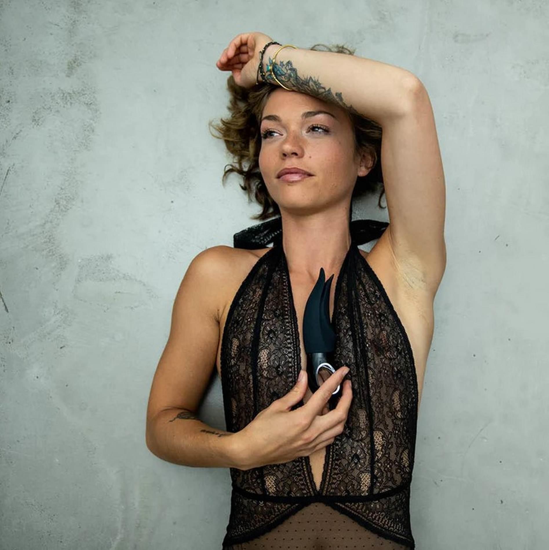 Wibrator Fun Factory Volta, 18.9 cm (czarny)