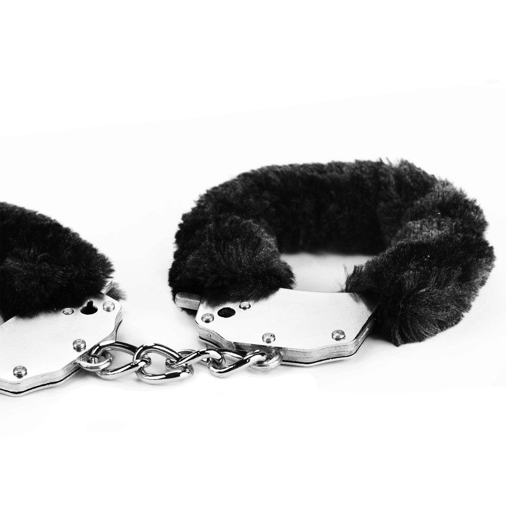 Наручники LoveToy Fluffy Handcuffs (черный)