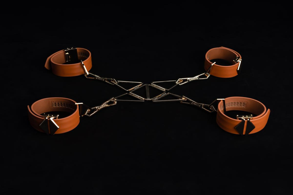 БДСМ набор Lockink Hogtie Set (коричневый)