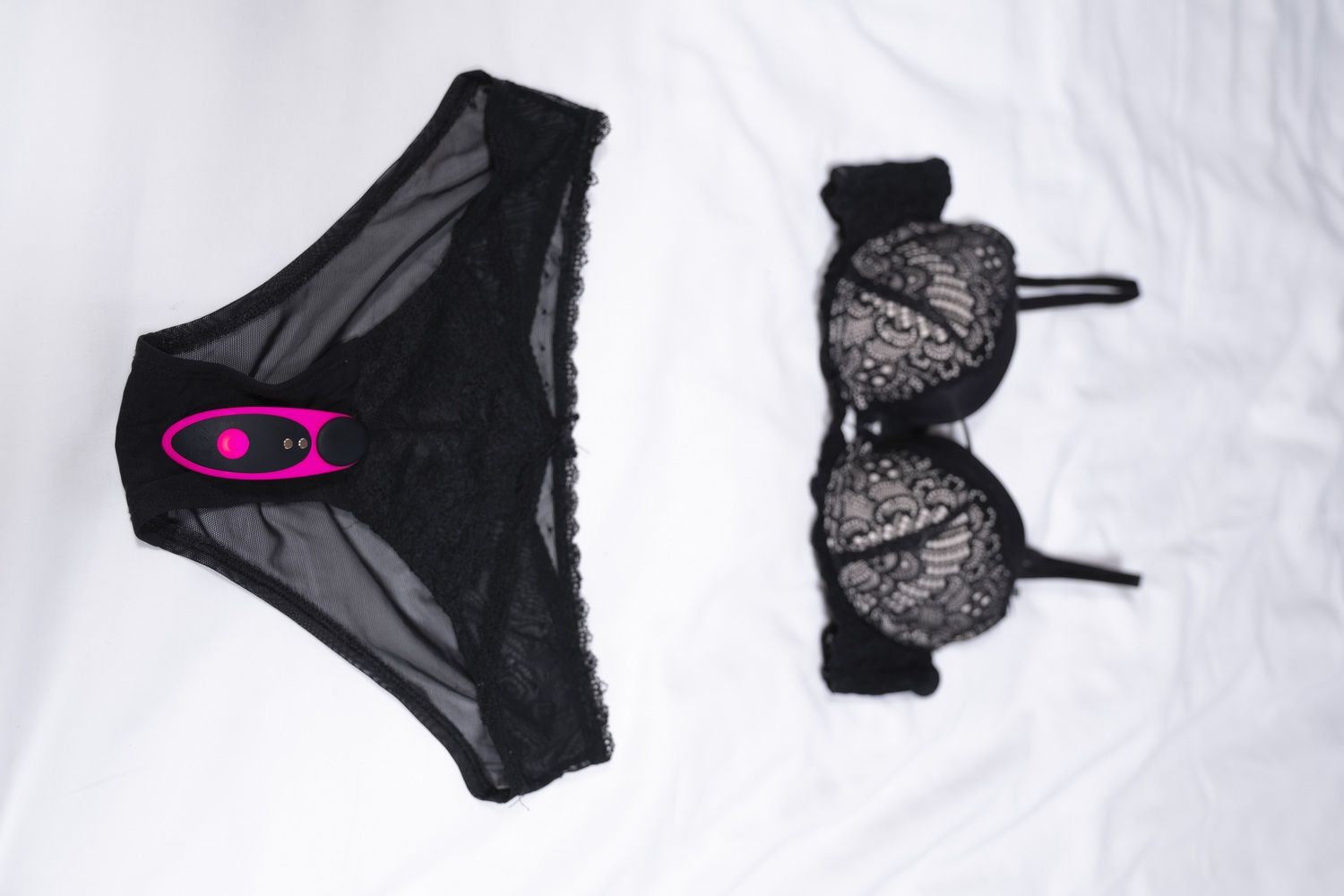 Вибратор для клитора Lovense Ferri, 7,4 см (розовый)