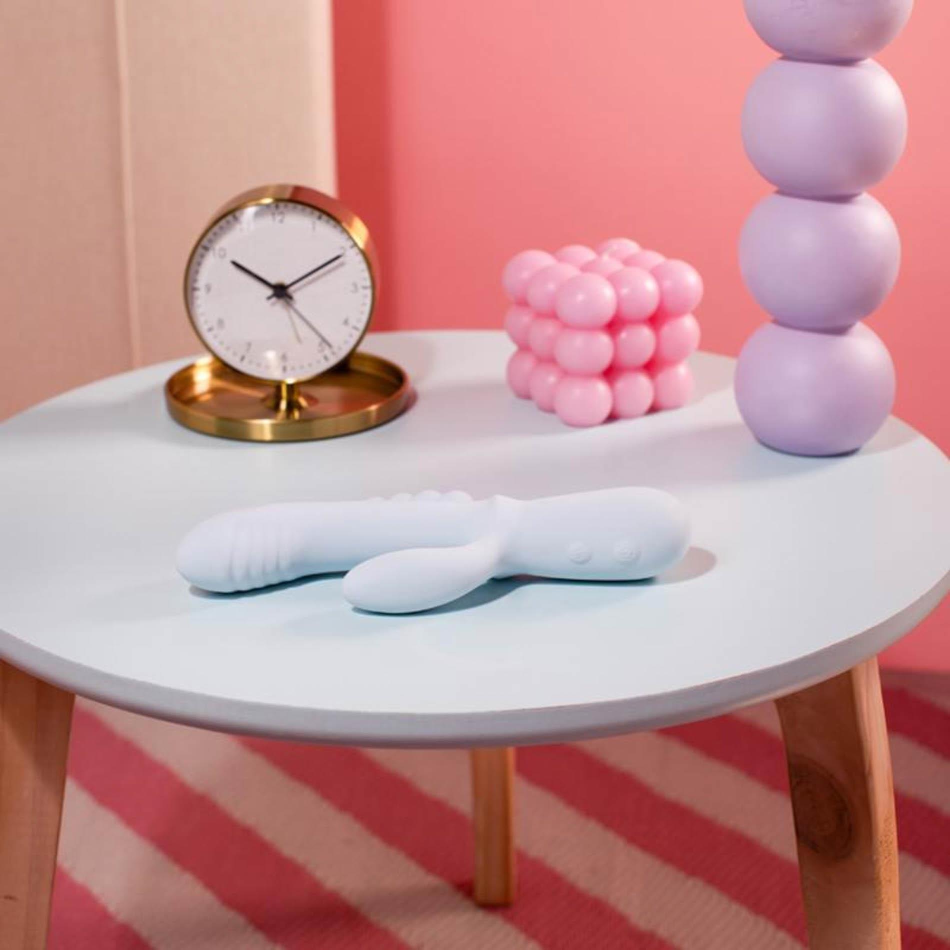 Вибратор Fleshlight Good Vibes Only Sage, 22.2 см (голубой)