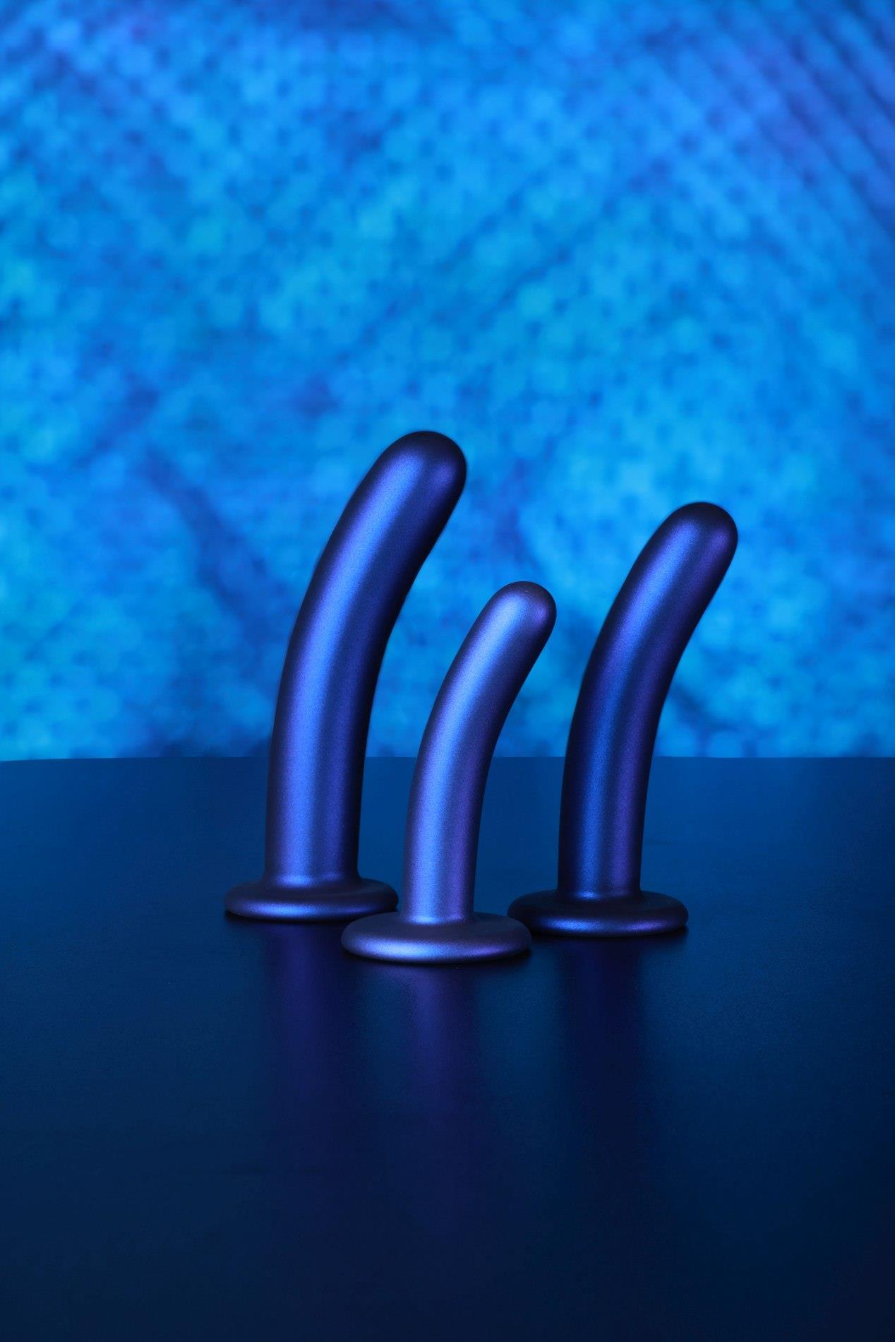 Фаллоимитатор Ouch! Smooth G-Spot Dildo 7'', 17.7 см (синий)