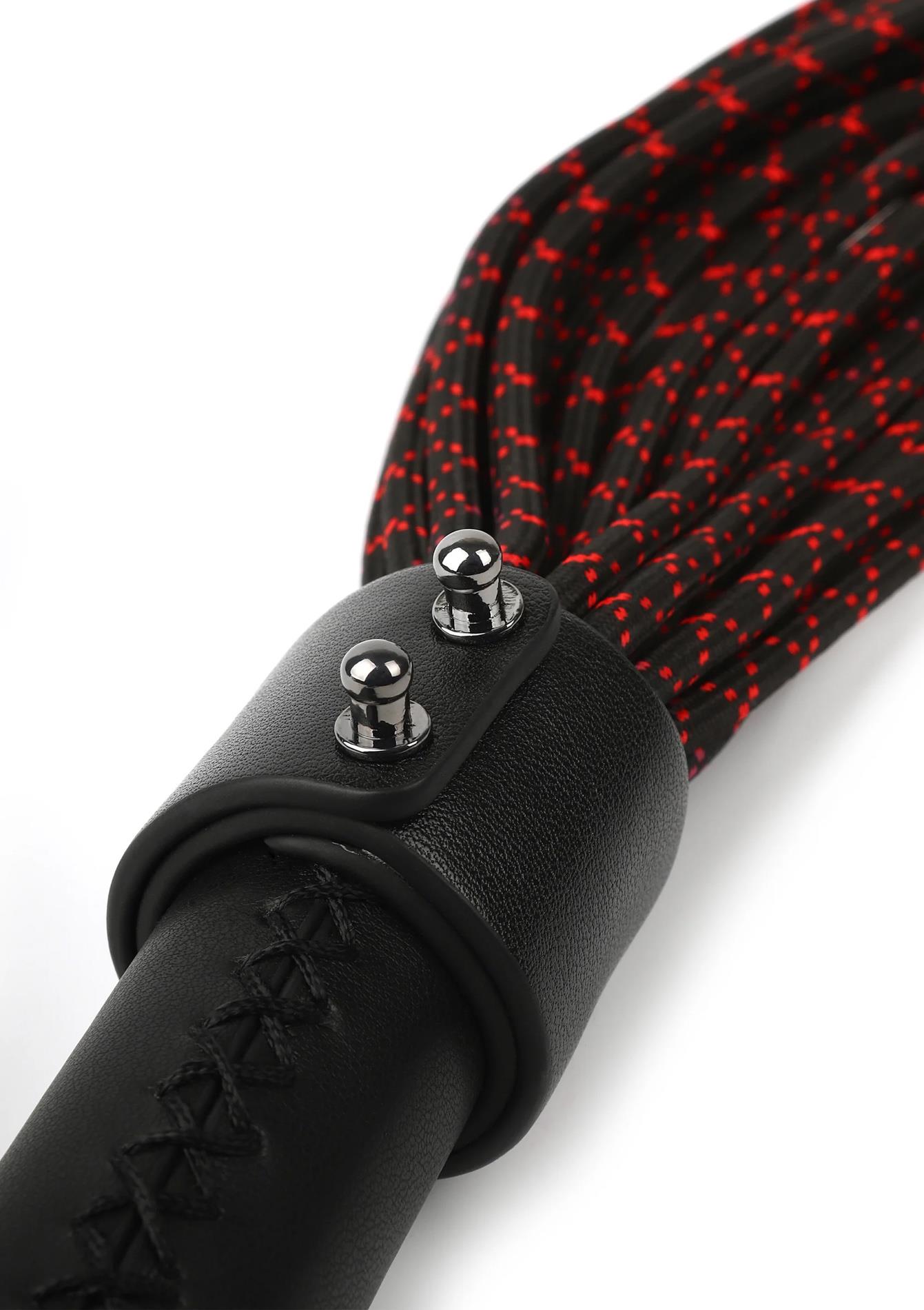 Флоггер Hidden Desire Genuine Leather Knot Flogger, 55 см (черный с красным)