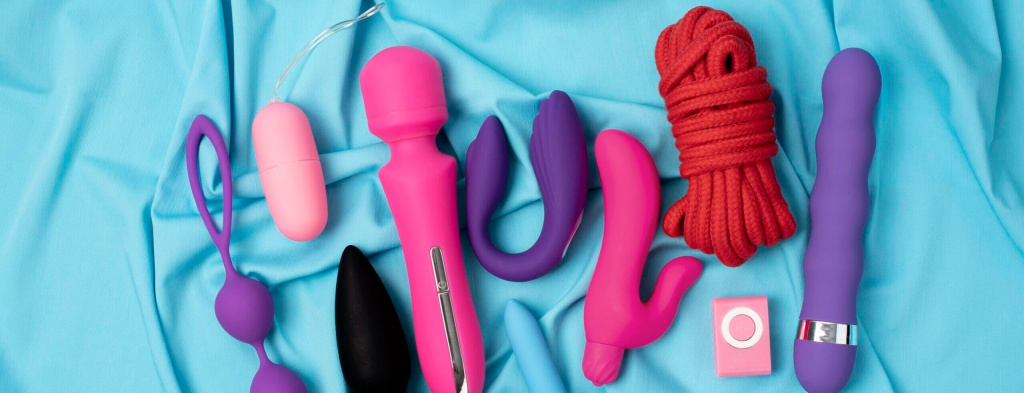 close-up-on-sex-toys-2-1-scaled.jpg