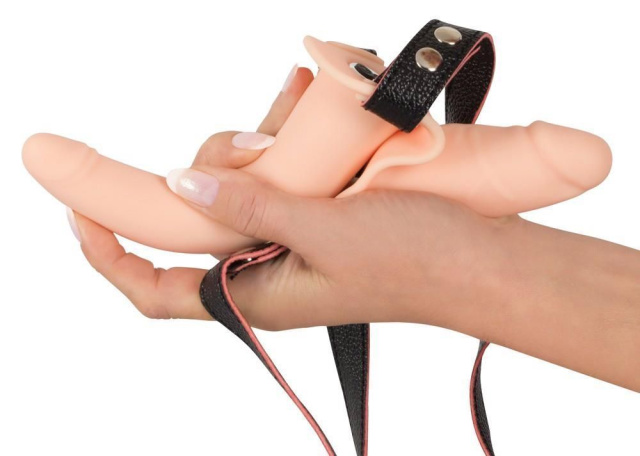 Подвійний страпон Vibrating Double Strap-On, 15,7 см (тілесний)