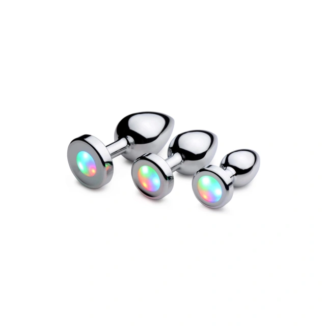 Korek analny z podświetleniem LED marki XR Brands, 8,1 cm (srebrny)